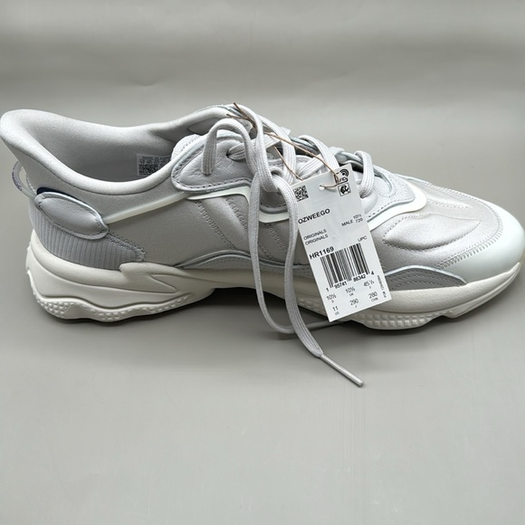 NWT! Adidas Ozweego Sneakers Men’s 11 Light Gray - Picture 9 of 12